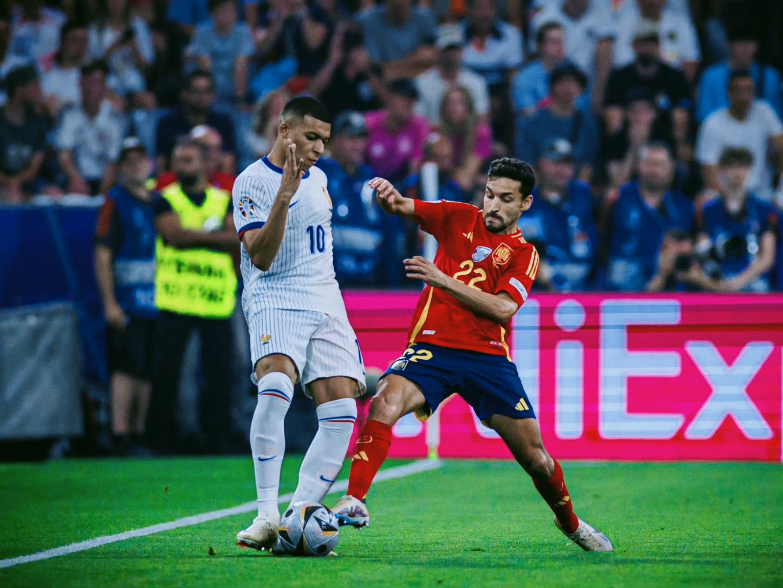 法国队带队取胜！，Ning重要时刻出色防守引发球迷热议的简单介绍-开云应用